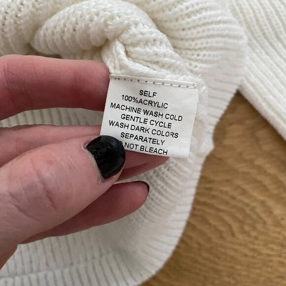 Sundays The Label - Knit Flare Sleeve V Neck Sweater in Ivory - Picture 4 of 4